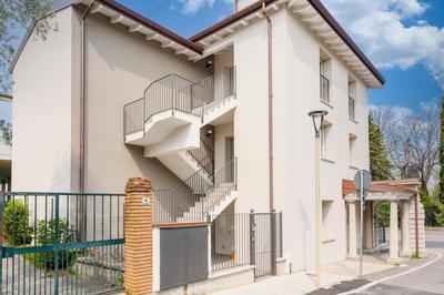 GARIBALDi Apartments