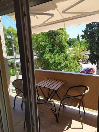 Your First choice 100sqm Apartment free parking Airport 10min