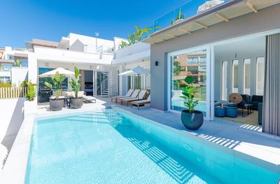 Modern Villa with Heated Pool, Gym & Cinema