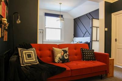 Studio-Sleeps 4-10 min H Potter-17 Min London