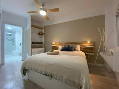 Casa Picaso Elegance, one bedroom city center apartment with balcony BY NAMASTE ELITE