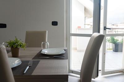 Strategic Apartment with Terrace - Nola