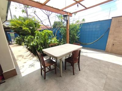 Casa com churrasqueira e garagem Metrô vila prudente