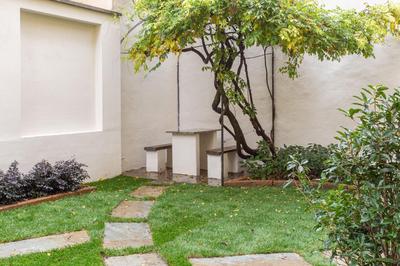 Sant Ambroeus Garden Apartment