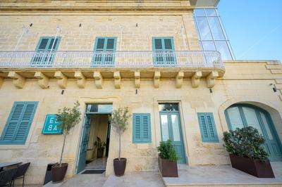 XVI Suites - Adults Only