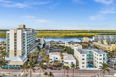 Panoramic beachfront Suite
