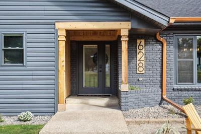 Luxury Cowdry Cottage Lake Home