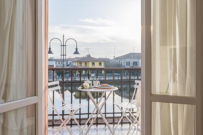 Palazzo Spada - Appartamento con balcone vista fiume in centro
