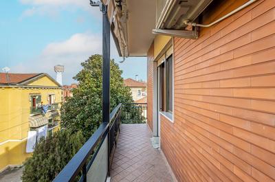 GuestHost - Mestre Cozy Apartment with Parking!