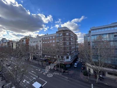 Elegant penthouse in Cuatro Caminos - Pal