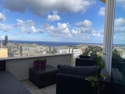 Top-notch apartment with sea view, bbq and Jacuzzi
