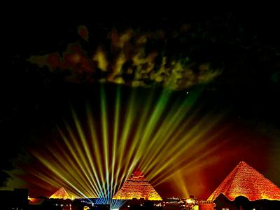 Pyramids moon view