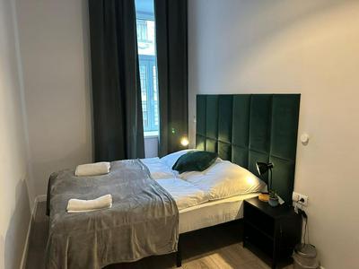 Near Westbahnhof Station Simple 2BR & 1LR Apartment