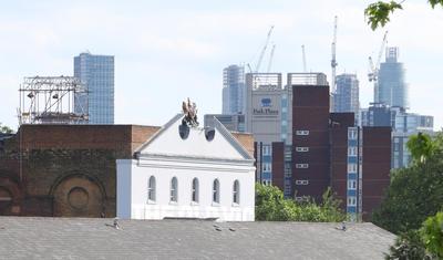 Modern Apartment on London's Southbank