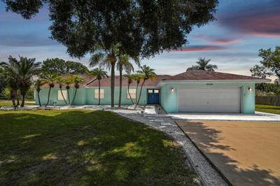 Lake House Westchase area. Heated Pool Waterfront!