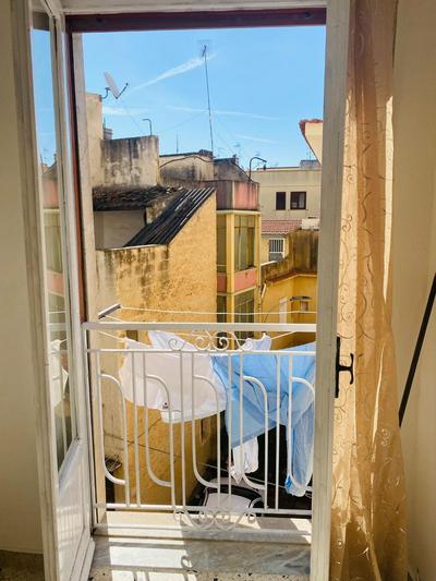 Cortile Di Stefano Budget apartment in 80s style
