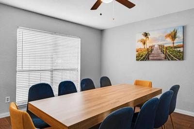 5BR 2.5BA *Newly upgraded Modern house sleeps 16