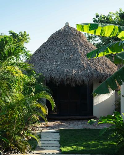 Casa MexiBali, Palapa Queen