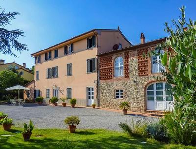 Villa al Falchetto by VacaVilla