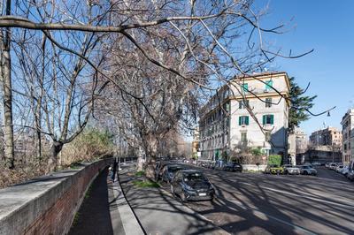 Lungotevere Testaccio Apartment