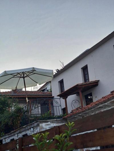 Xinovrissi Apts & Pool