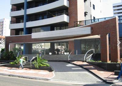 Flat vista mar da beira mar