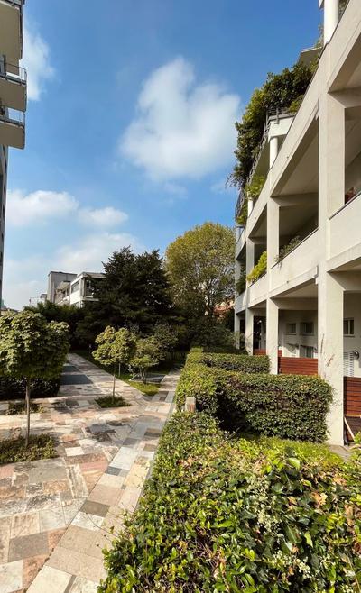 Ampio Loft su due livelli con giardino