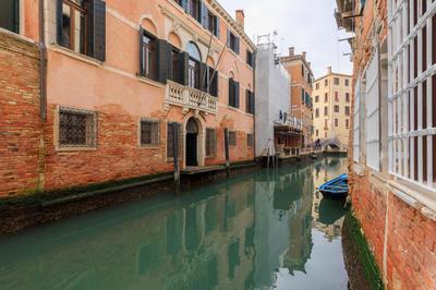 Ca' San Giacomo canal view