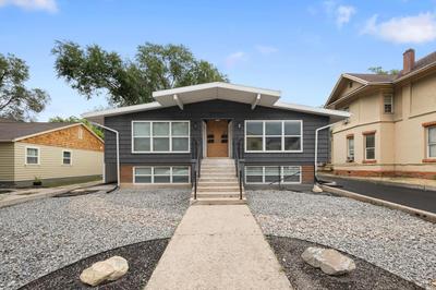 Renovated Flat Steps from Historic 25th Street