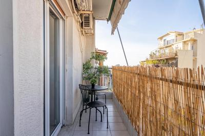 City Oasis: Newly Renovated 2Br Apt in City Center