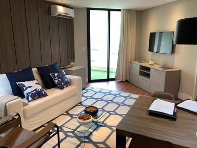 Estúdio novo com serviço de hotel