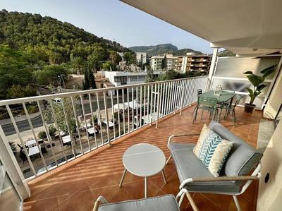 Moderno y acogedor apartamento con terraza “ Llebeig”