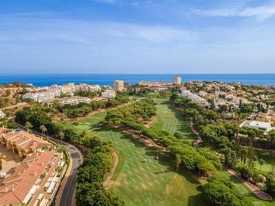 Fabulous golf front apartment with pool and seaview