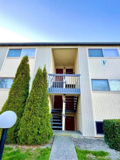 Casa Bella Homes - Top floor 2-BR 1 Bath Condo, Centrally located