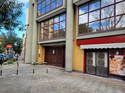 Yv Policlinico