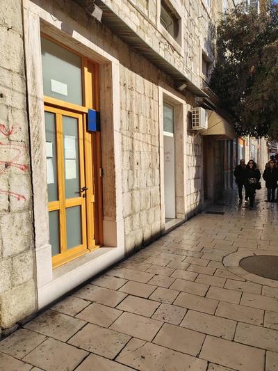 Split It Hostel