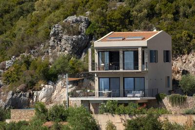 Villa Kalamos - Modern Villa in Sivota Bay with Direct Access to Sea