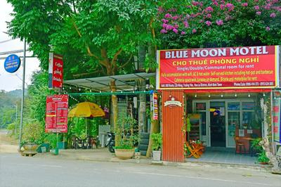 Blue Moon Motel