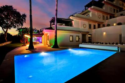 Exceptional 3-Bedroom Apartment with Private Pool in the San Roque Club