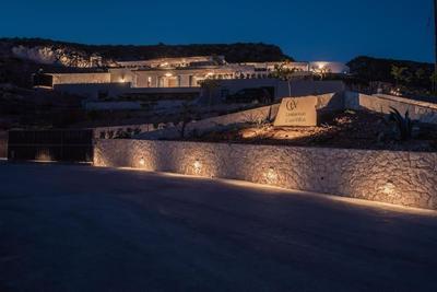 Limnionas 'Absolute' Cave Villa