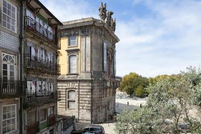 Stunning Clerigos Duplex apartment in the heart of Porto