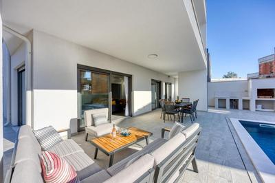 Villa Venus with pool and wellness