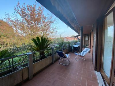 Family HOUSE with FREE Parking, 450m from beach