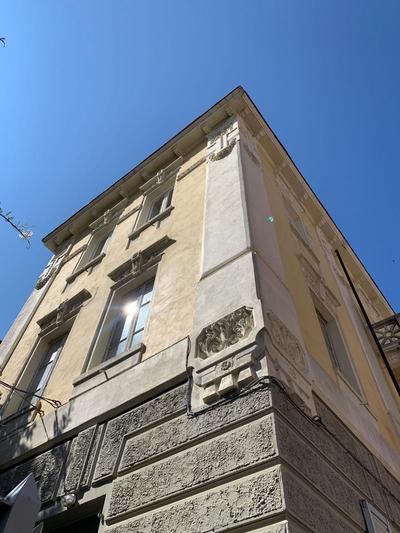 Les~Ones Vasto