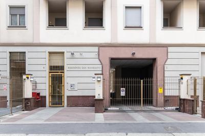 Bocconi's Nest - Close to Duomo with terrace