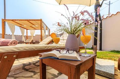 Villa Agri with large Garden and Pool near Pula