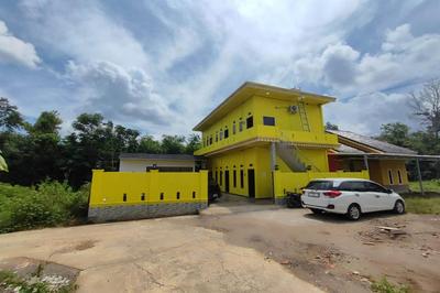 Penginapan Dvn & Tmy 01 Mitra RedDoorz