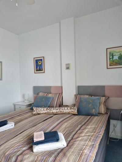 One bedroom 7th floor apartment with amazing views