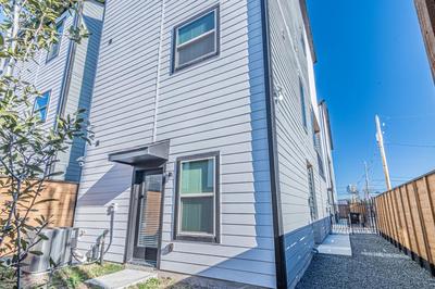 Luxury Charming 3BR 3Bath Free Wi-FI 8 Guests, Gated Home, Houston Downtown