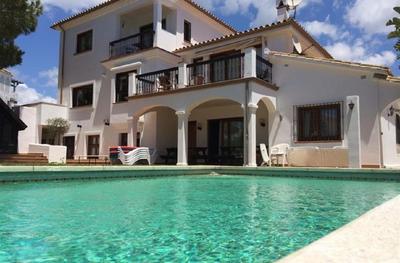 Large Beach Side Villa in Marbella